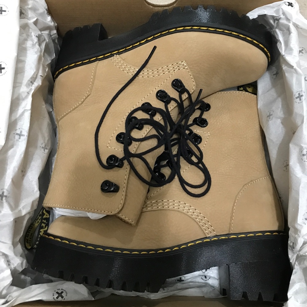 Doc Martens Leona Boots - Sand Color